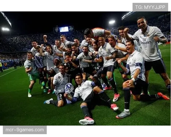 西甲国家德比:巴萨2-2战平皇马,维尼修斯、亚马尔各入一球